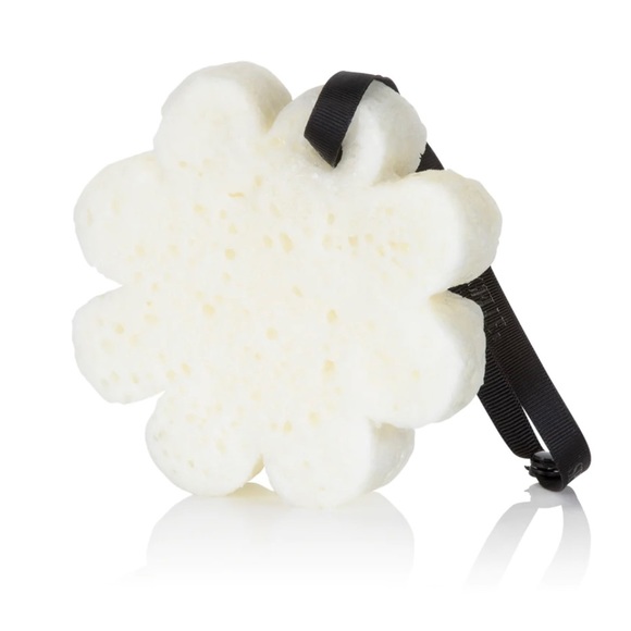 Spongelle Cherry Tonka Musk body wash infused buffer. - Picture 4 of 5